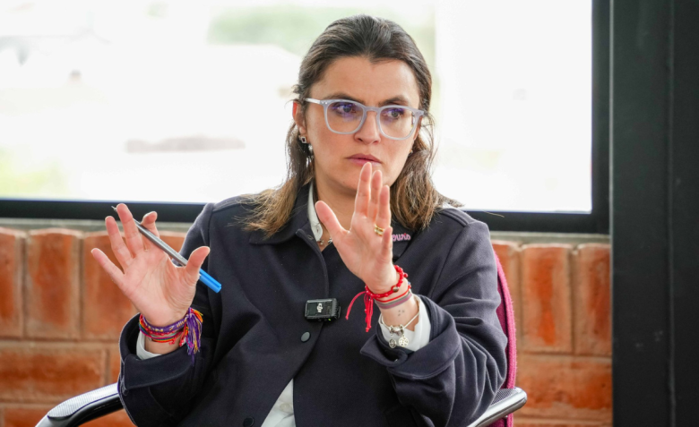 María José Pinto admite error administrativo en el manejo de denuncias de salud