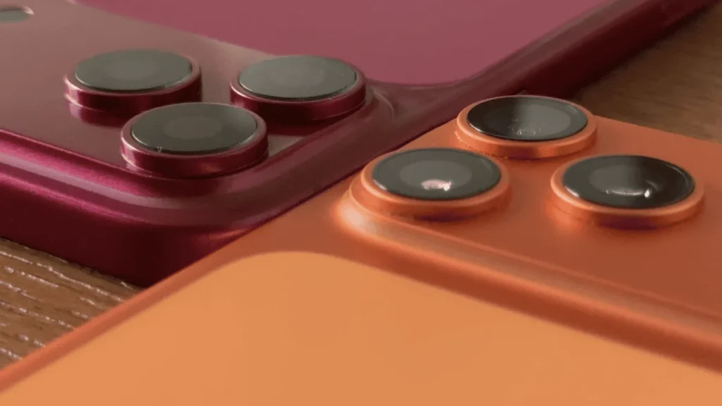 Maqueta filtrada que compara el módulo fotográfico ampliado de el nuevo iPhone 18 Pro Max junto al modelo anterior.