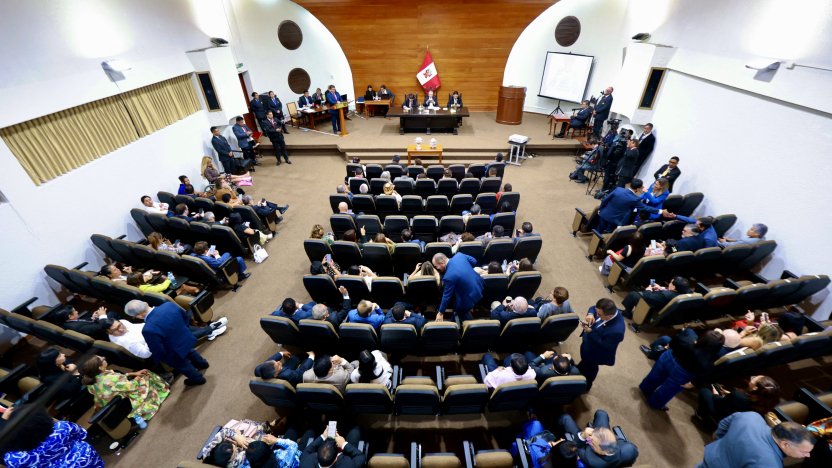 El hemiciclo del Congreso de Perú durante la votación que modifica la tipificación de los delitos de lesa humanidad.