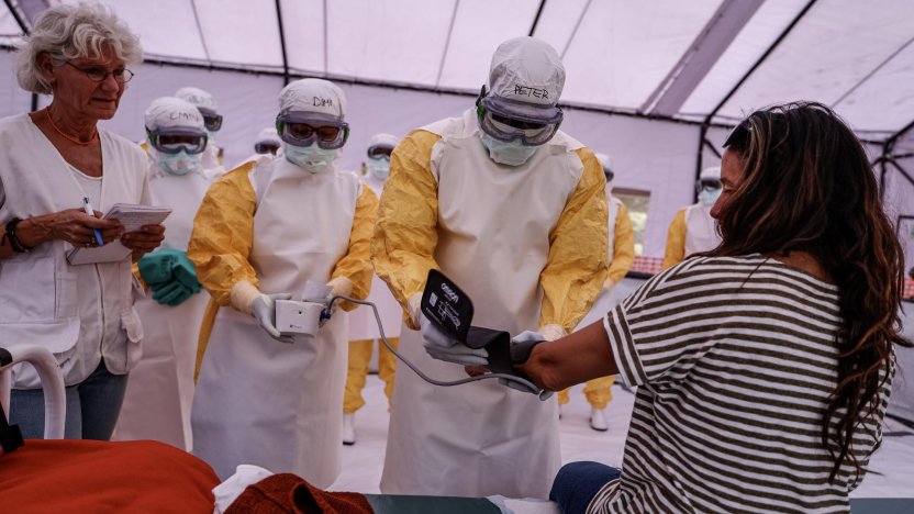 Investigacion medica sobre el virus durante la epidemia de ebola en RD Congo