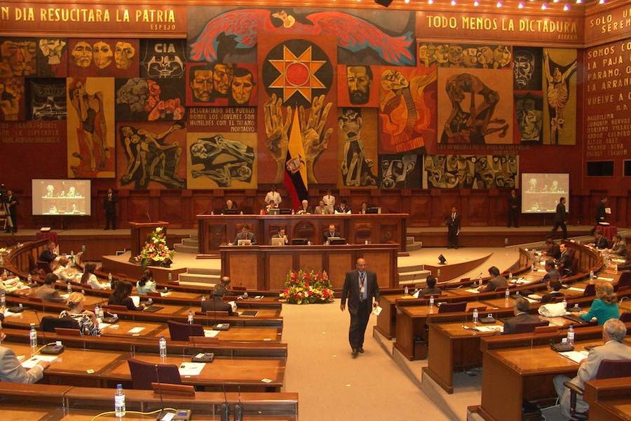 El pleno de la Asamblea Nacional de Ecuador durante la sesión ordinaria previa a la renuncia de asambleístas para las seccionales.