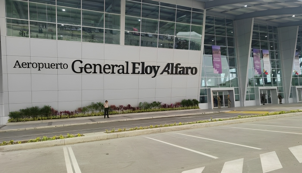 El Aeropuerto Internacional Eloy Alfaro de Manta con problemas