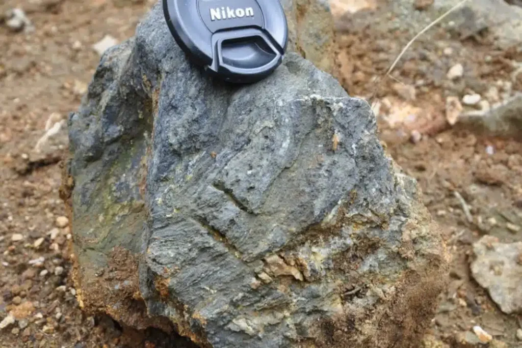 Minería en Ecuador: Gobierno Aprueba Prórroga de Concesión de Ático Mining hasta 2049
