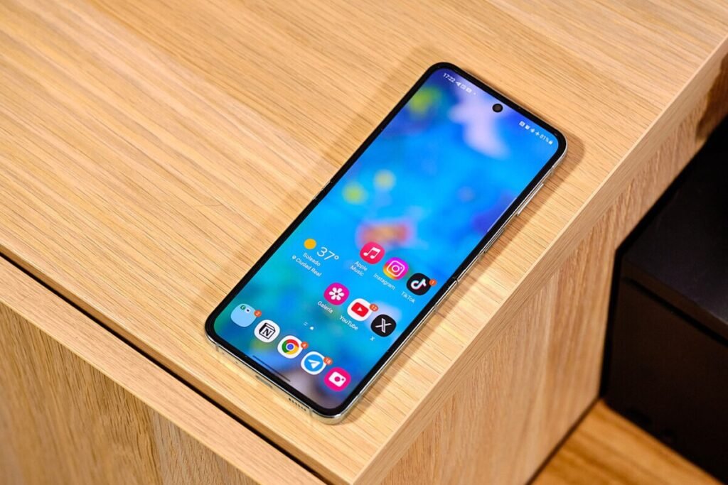 Revelación de las Nuevas Generaciones: Samsung Z Flip6 y Z Fold6