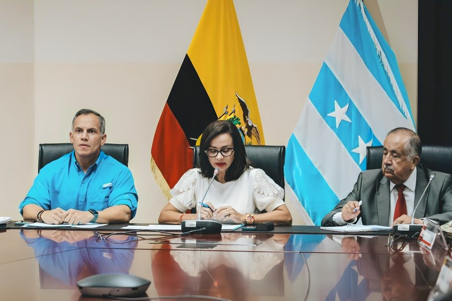 Acciones decisivas ante inundaciones: Comité de operaciones de emergencia de Guayas lidera respuesta coordinada