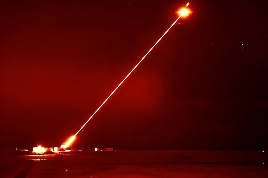 Revelado DragonFire: El Revolucionario Arma Láser de Defensa Aérea del Reino Unido