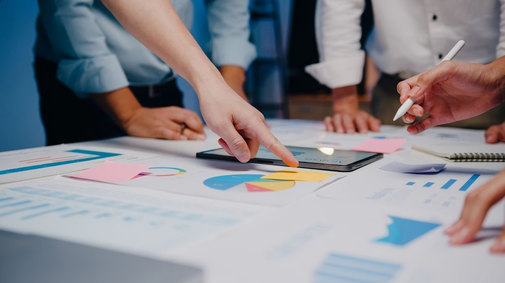 Primer informe de competitividad para la transformación digital de Ecuador: Claves para el éxito empresarial