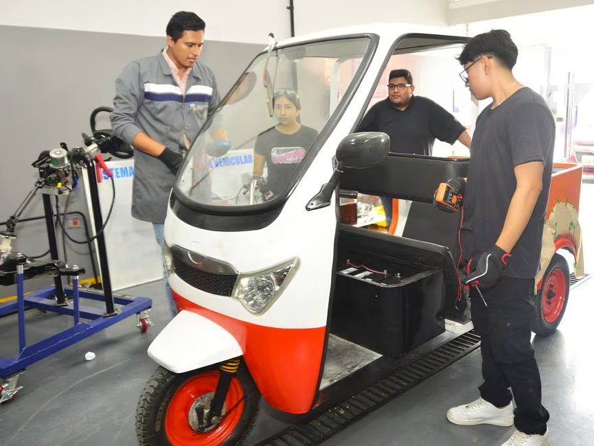 Descubre la innovación sostenible de la tricimoto eléctrica, una alternativa para reducir emisiones en Guayaquil