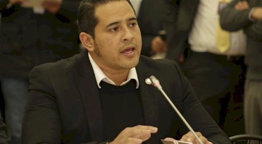 Carolina Jiménez denuncia que Ronny Aleaga le quitó a su hijo en Venezuela