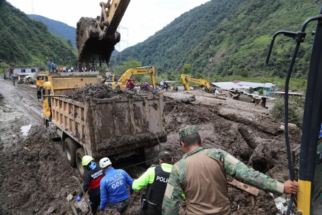 Baños y Penipe reciben recursos pendientes del MEF por emergencia