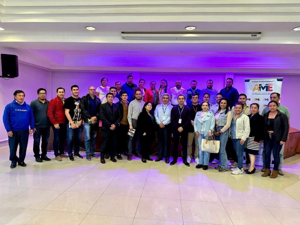 Taller de capacitación catastral en Loja beneficia a municipios de la zona 7