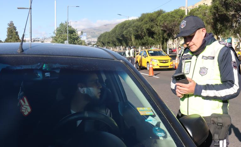 Operativos de control de velocidad en 20 puntos conflictivos de Quito