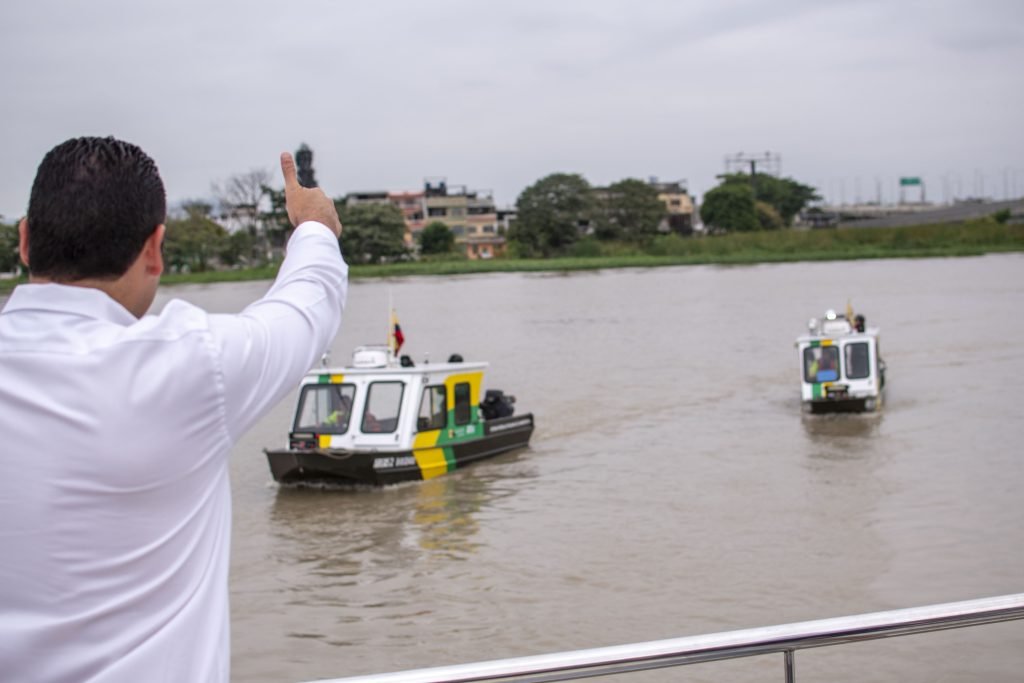 Samborondón recibe el segundo bote para el patrullaje fluvial
