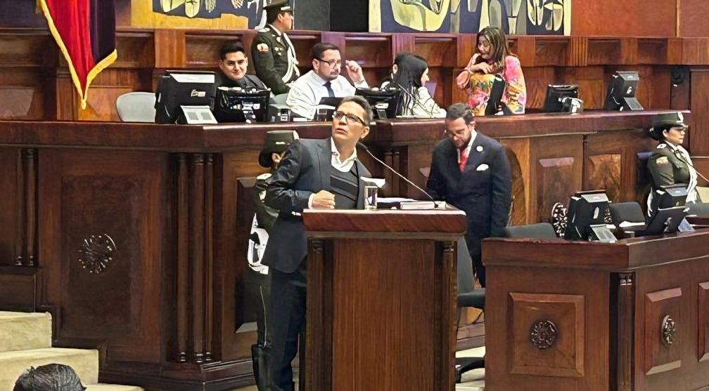 Juicio político contra Wilman Terán: Descubre los detalles de su defensa y las acusaciones en este proceso crucial en Ecuador