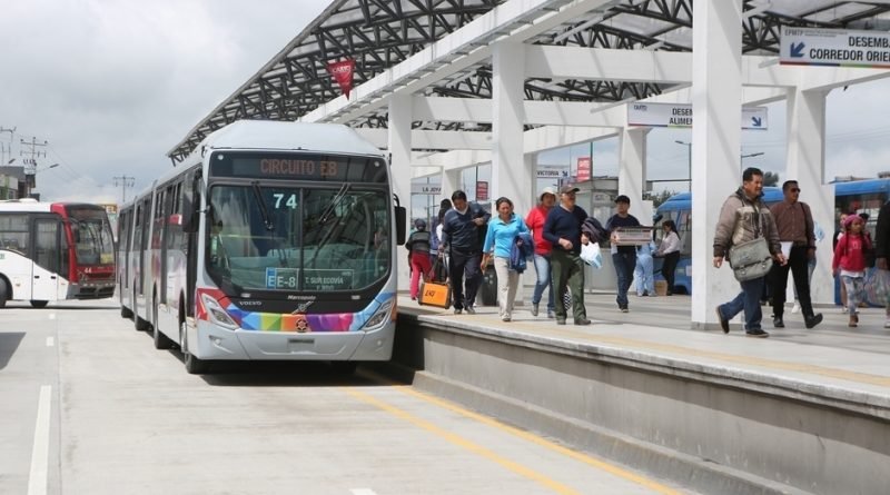 Transporte público en Quito cambia horarios por feriado