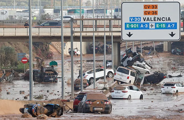 España suma 140 muertos por la DANA mientras continúa la búsqueda de desaparecidos