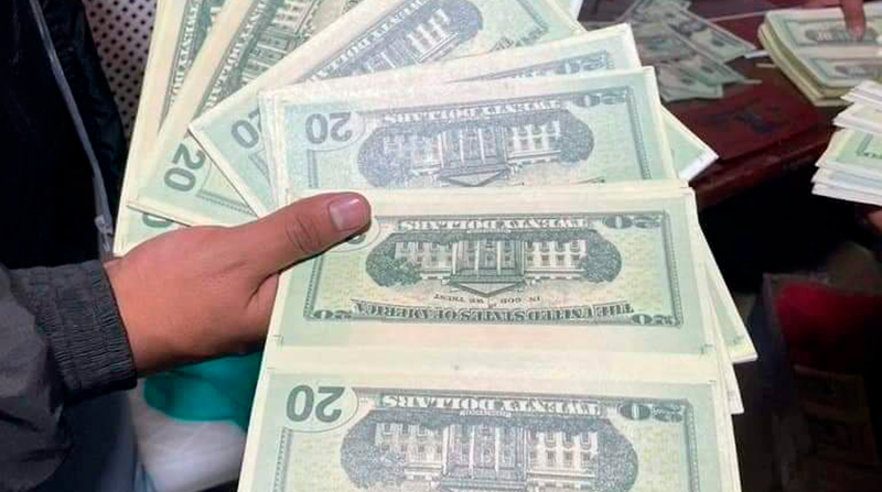 Red de dólares falsos de Colombia a Ecuador desmantelada