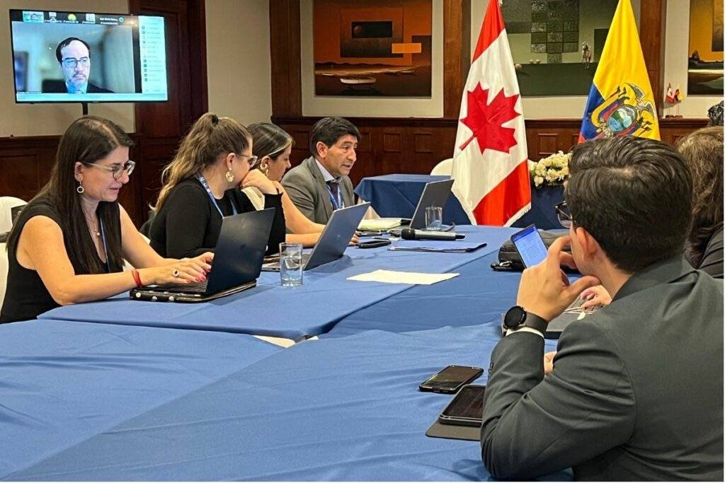 Ecuador y Canadá avanzan hacia la firma de un tratado de libre comercio