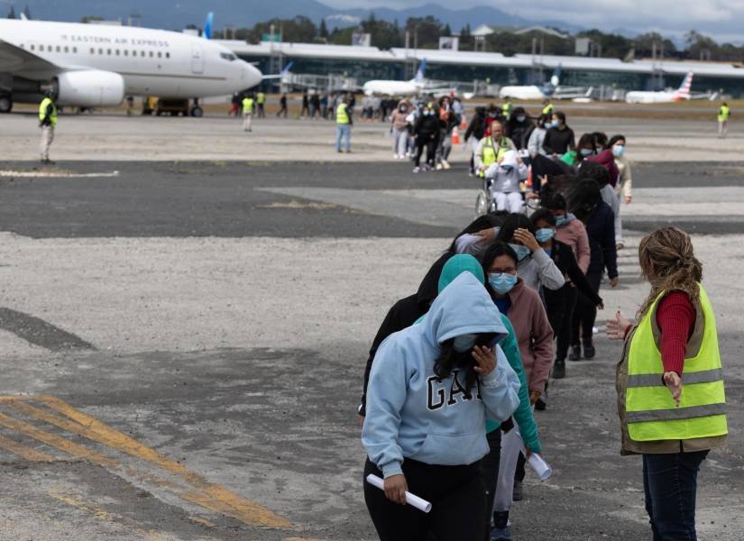 Ecuador y Estados Unidos han coordinado vuelos de deportación para asegurar el regreso seguro de migrantes en situación irregular.