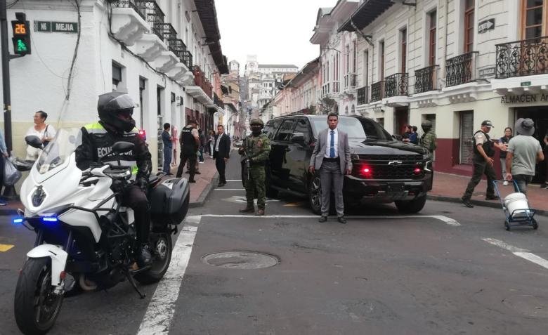 Jueza Vera verifica ingreso de Verónica Abad a la Vicepresidencia