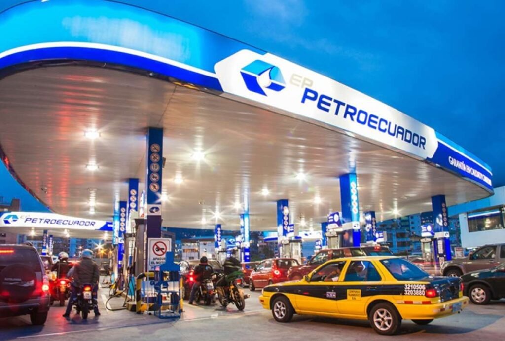 Gasolina en Ecuador vuelve al precio de hace un año: efectos del nuevo sistema de subsidios y el contexto internacional
