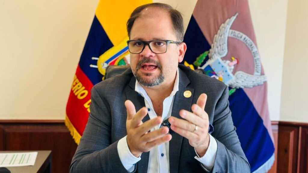 Autoridades ecuatorianas anuncian el análisis patrimonial de jueces y fiscales que liberan a criminales.
