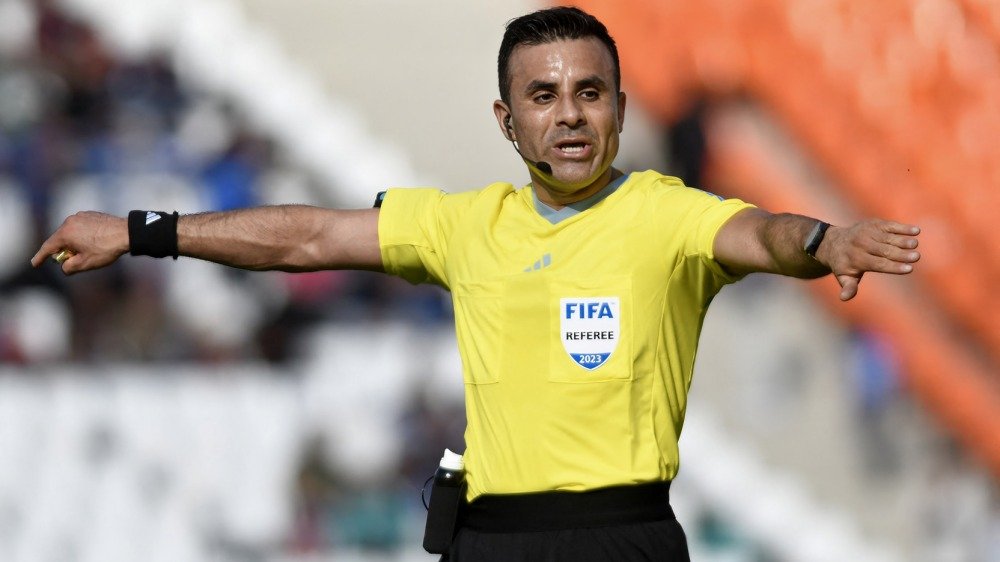 árbitros del Ecuador vs. Brasil