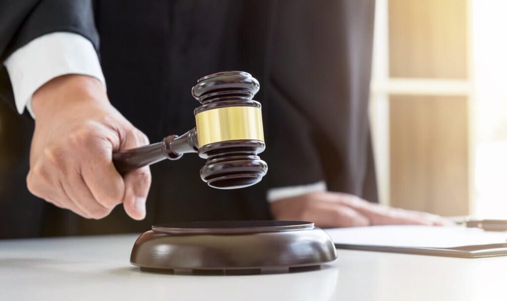 Consejo de la Judicatura destituye a juez por otorgar beneficios penitenciarios irregulares en Cuenca