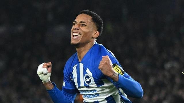 João Pedro en su debut con el Chelsea