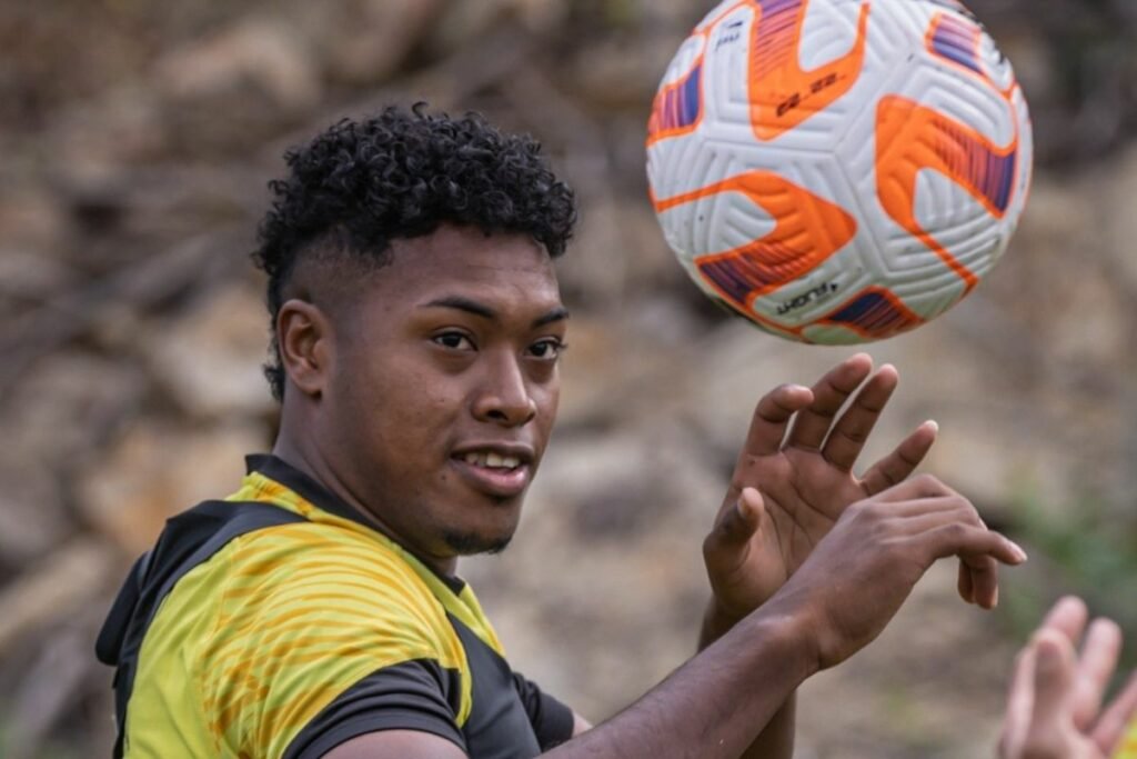 Barcelona SC y Liga de Quito disputan el clásico que abre la fecha 22 de la Liga Pro 2025