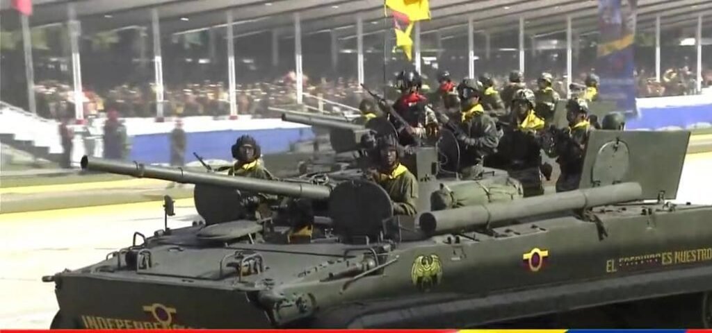 Desfile militar en Venezuela con tecnología rusa y drones nacionales