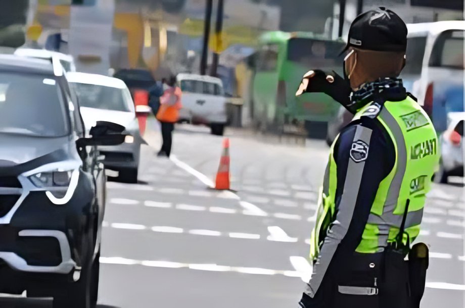 Este 27 de julio se aplican más de 600 cierres viales en Quito por una competencia ciclística. Consulta horarios, rutas y vías afectadas.