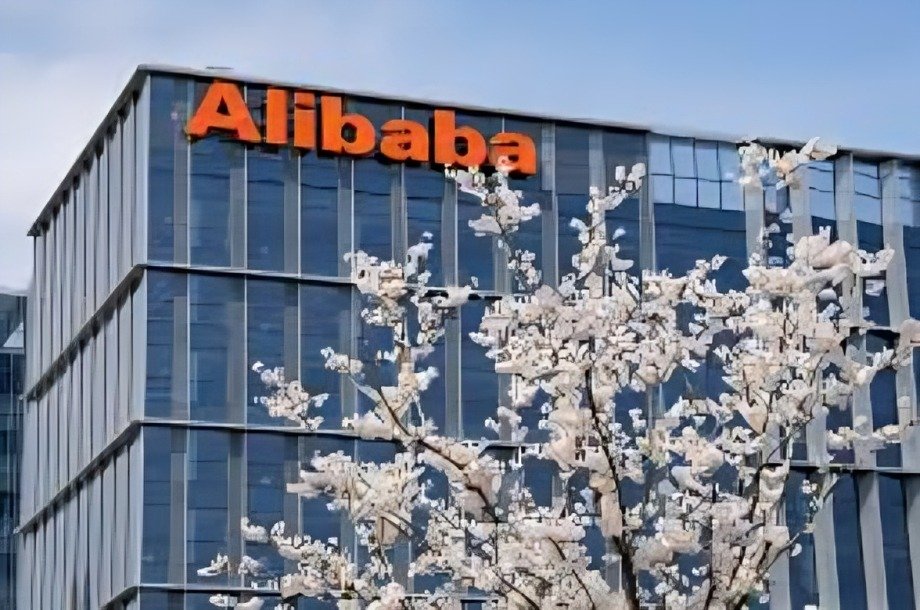 Alibaba crece un 77% priorizando expansión masiva sobre eficiencia