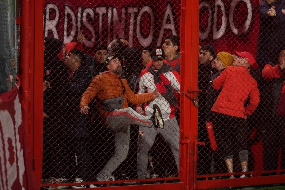 Graves incidentes entre Independiente y U de Chile