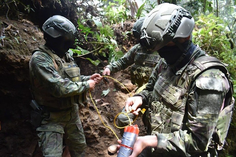 operación militar contra la minería ilegal Chimborazo