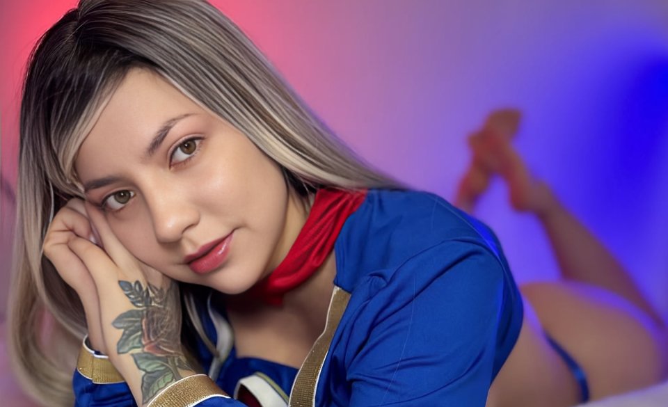 Catrina Sauvage modelo OnlyFans hablando sobre filtración de video íntimo en entrevista digital