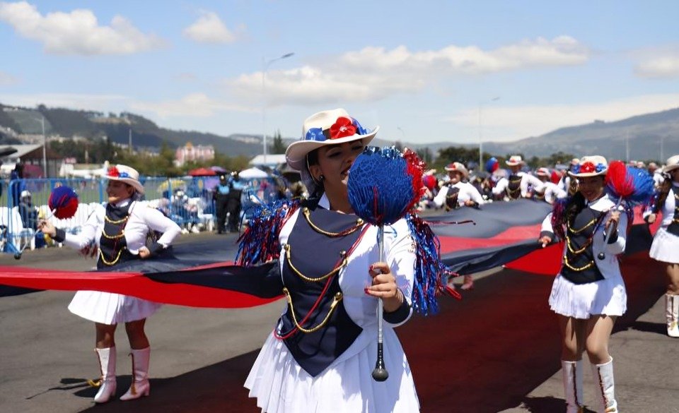 polémica por cobros en desfiles de Quito