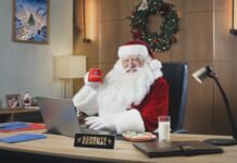 Artefacta lanza su campaña navideña: “Para los que saben regalar” Papá Noel como gerente general en la campaña navideña de Artefacta