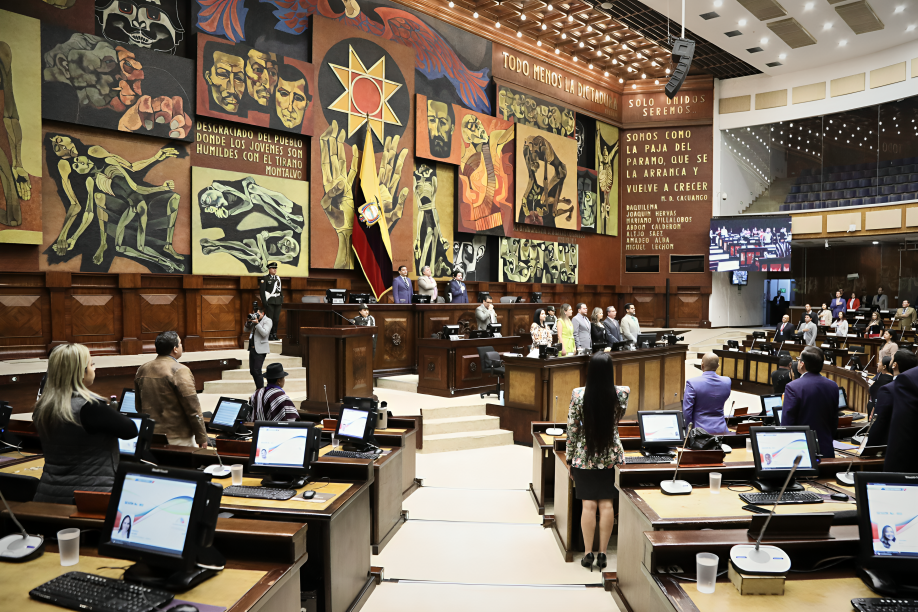 Crisis legislativa se agudiza en Ecuador y fractura la Asamblea Nacional