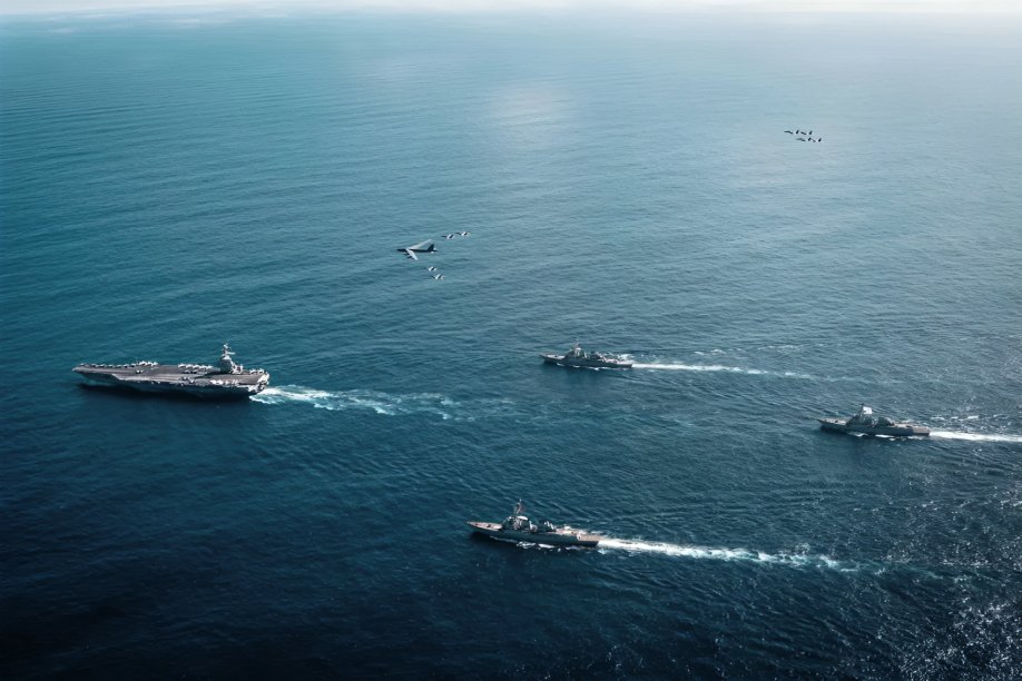 Grupo de ataque portaaviones Gerald R Ford navega hacia Caribe mientras Trump amenaza acción militar contra Venezuela
