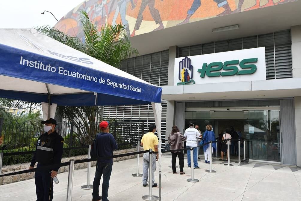 IESS sistema con baja cobertura