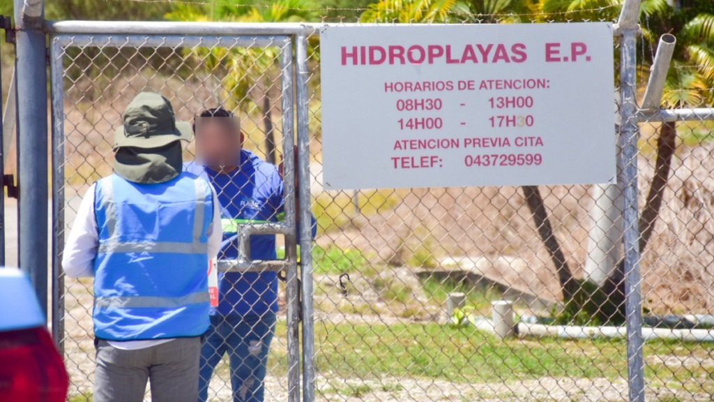 Empresas vinculadas con líderes de Los Lobos y Los Lagartos suman contratos con empresa pública de Playas bajo investigación ambiental.