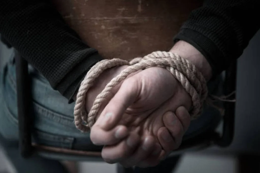 Secuestro Los Ríos: Policía liberó a dos personas retenidas tras ser engañadas con la venta de un camión