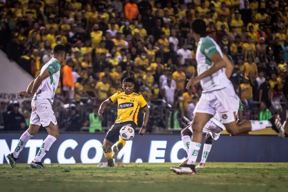 Jonathan Perlaza vuelve a Barcelona SC