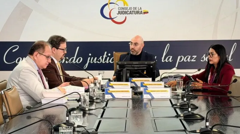 Seis autoridades