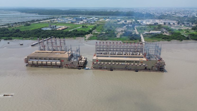 proceso contratación de barcaza