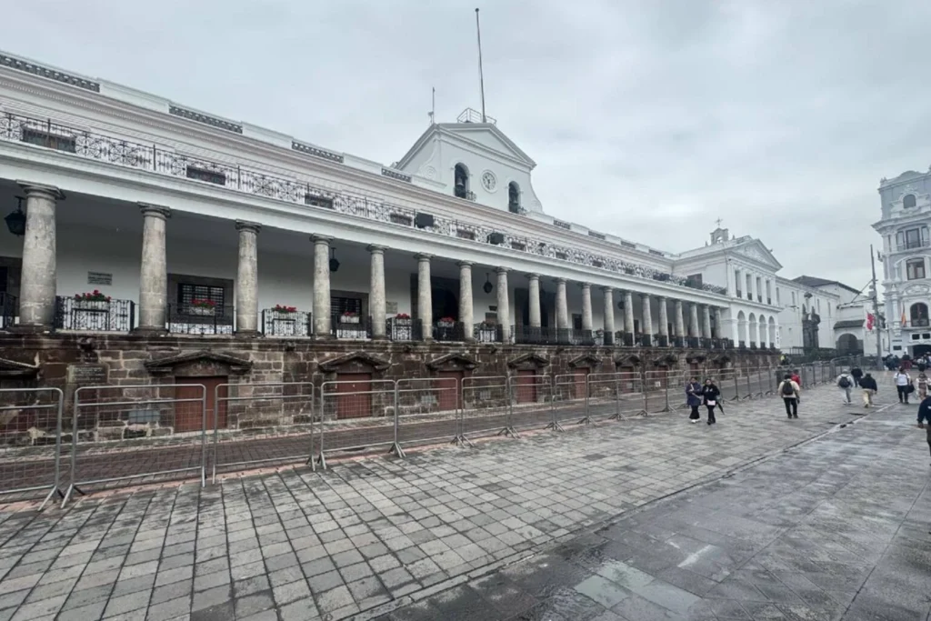 Sercop entra en mantenimiento