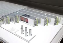 La inmanente crisis de las baterías por la IA Módulos de respaldo energético en racks de datos para mitigar la crisis de las baterías por la IA.