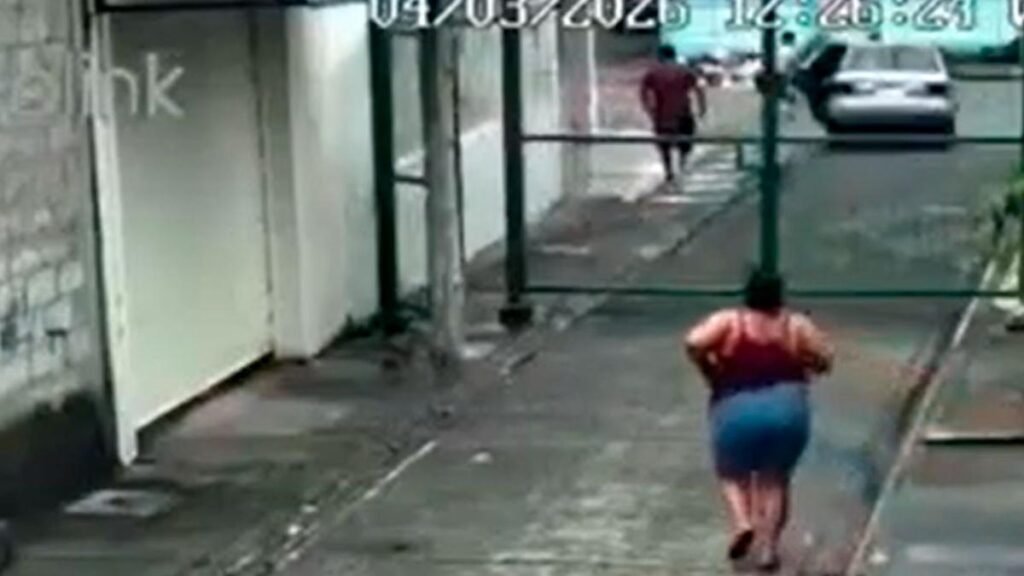 Mujer secuestrada en el Guasmo Sur logra escapar y es trasladada al Hospital del Guasmo en Guayaquil