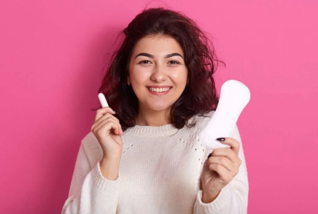 Cuidado de la salud sexual femenina y bienestar íntimo con información médica y prevención.